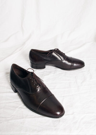 Vintage 60s Florsheim Oxford Shoes in Brown
