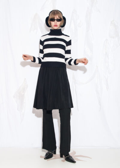 Vintage Y2K Turtleneck Knit Jumper in White