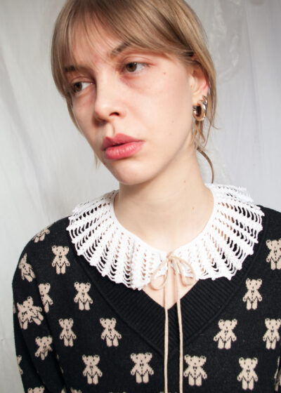 Vintage 60s Handmade Crocheted Collar Necklace in White