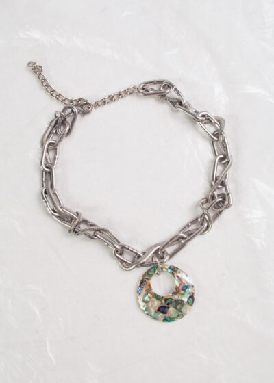Vintage Y2K Shell Pendant Necklace with Chunky Chain