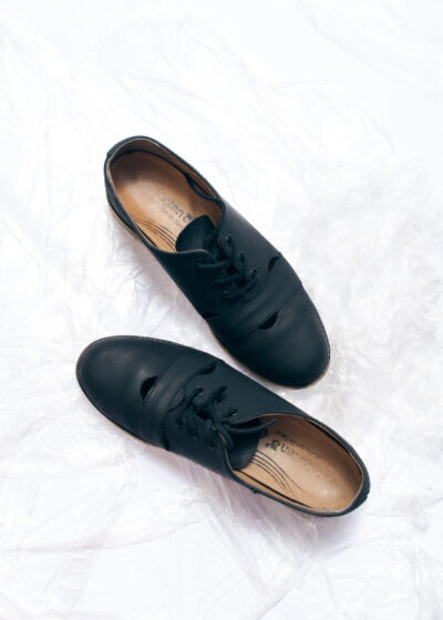 Vintage 80s Leather Cut Out Shoes in Black