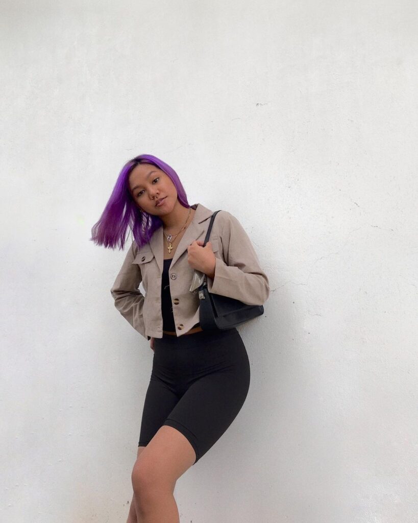 Outfit photo of a person wearing a fall vintage outfit