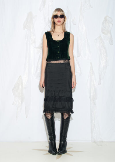 Vintage Y2K Frilly Lace Midi Skirt in Black