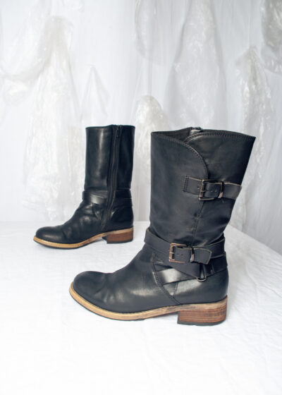 Vintage Y2K Leather Riding Boots in Black