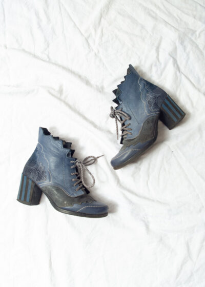 Vintage Y2K Real Leather Circus Boots in Blue