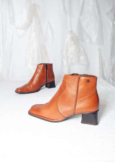 Vintage 90s oe Sanchez Ankle Boots in Brown