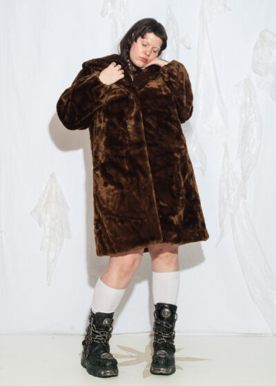 Vintage 80s Faux Fur Teddy Coat in Shiny Brown
