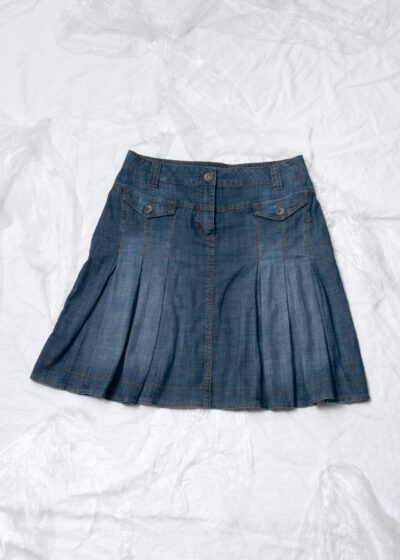 Vintage Y2K Pleated Denim Skirt in Blue