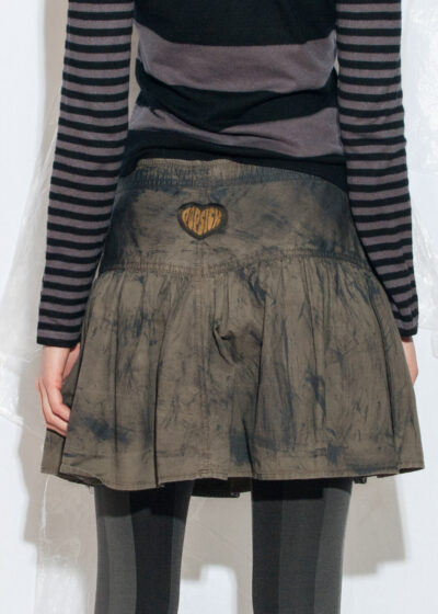 Reworked Vintage Y2K Hand Painted Mini Skirt in Khaki